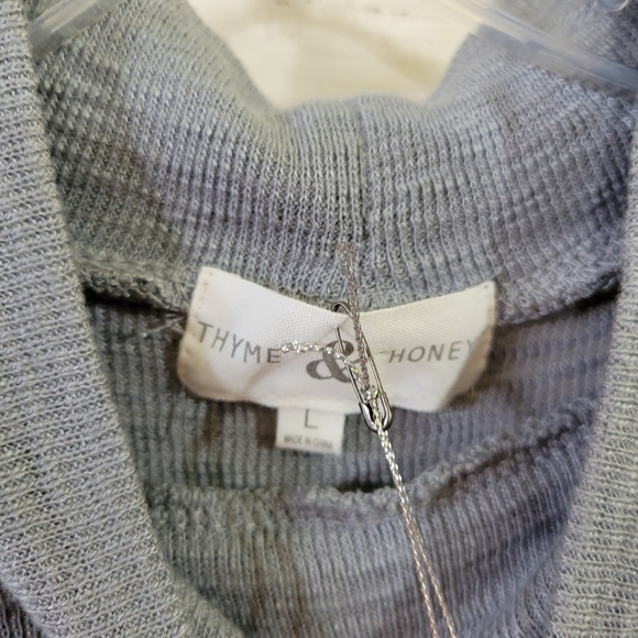 Boutique Brand Thyme & Honey Mock Neck Tunic Top Semi Sheer Lightweight Knit L - Picture 6 of 8